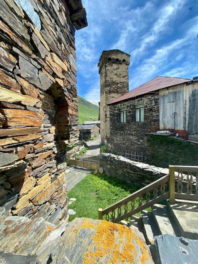 Nizharadze'S Tower Hotel Ушгули Екстериор снимка