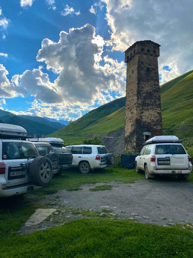 Nizharadze'S Tower Hotel Ушгули Екстериор снимка