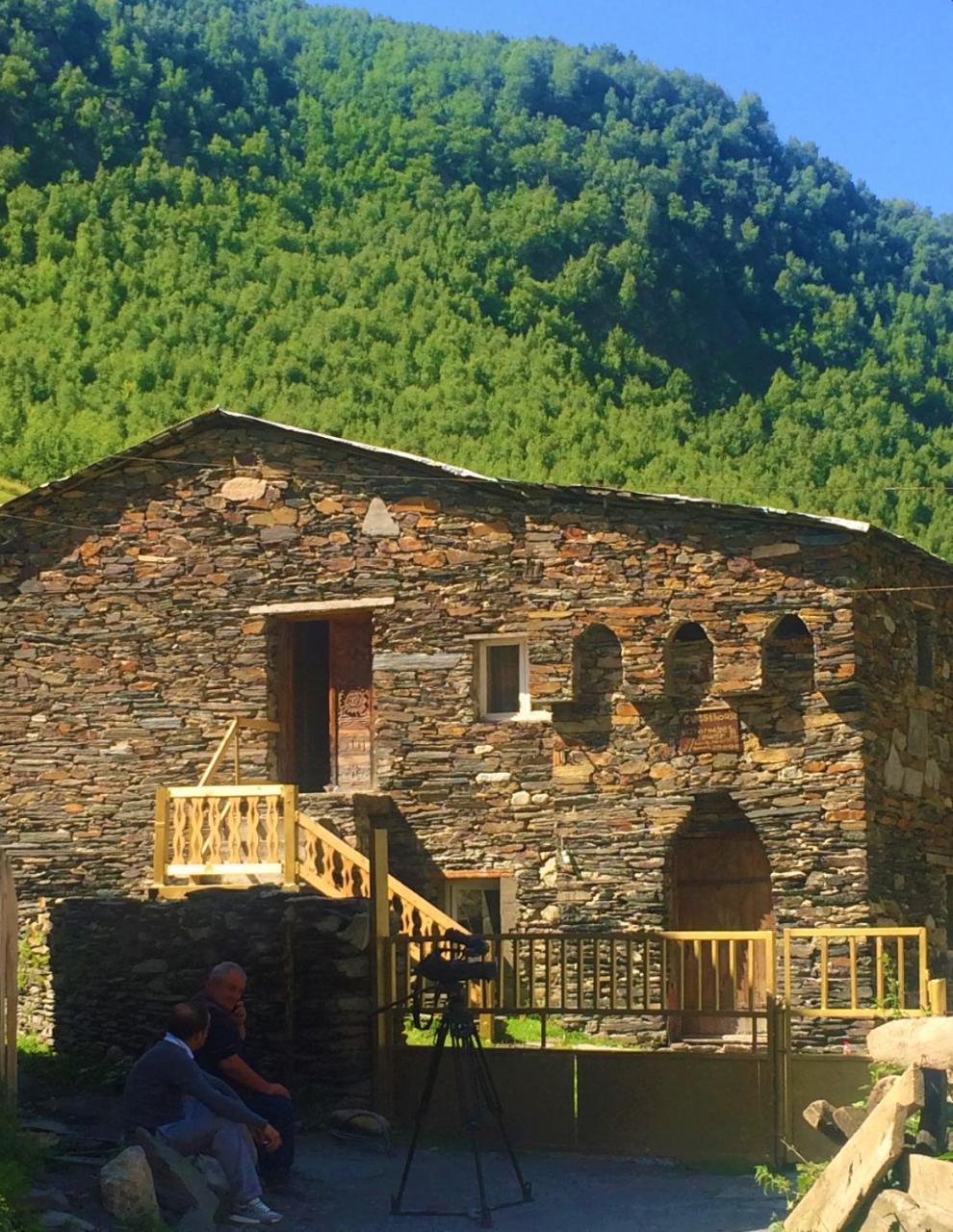 Nizharadze'S Tower Hotel Ушгули Екстериор снимка